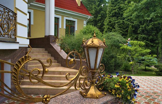 Дом в классическом стиле на шикарном участке - фото 4