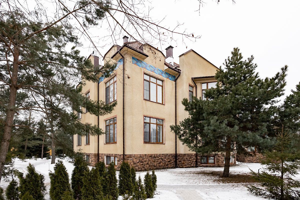 Просторный дом с бассейном в Шульгино - фото 3