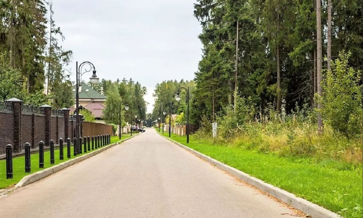 Лесной участок в КП Лесные Зори