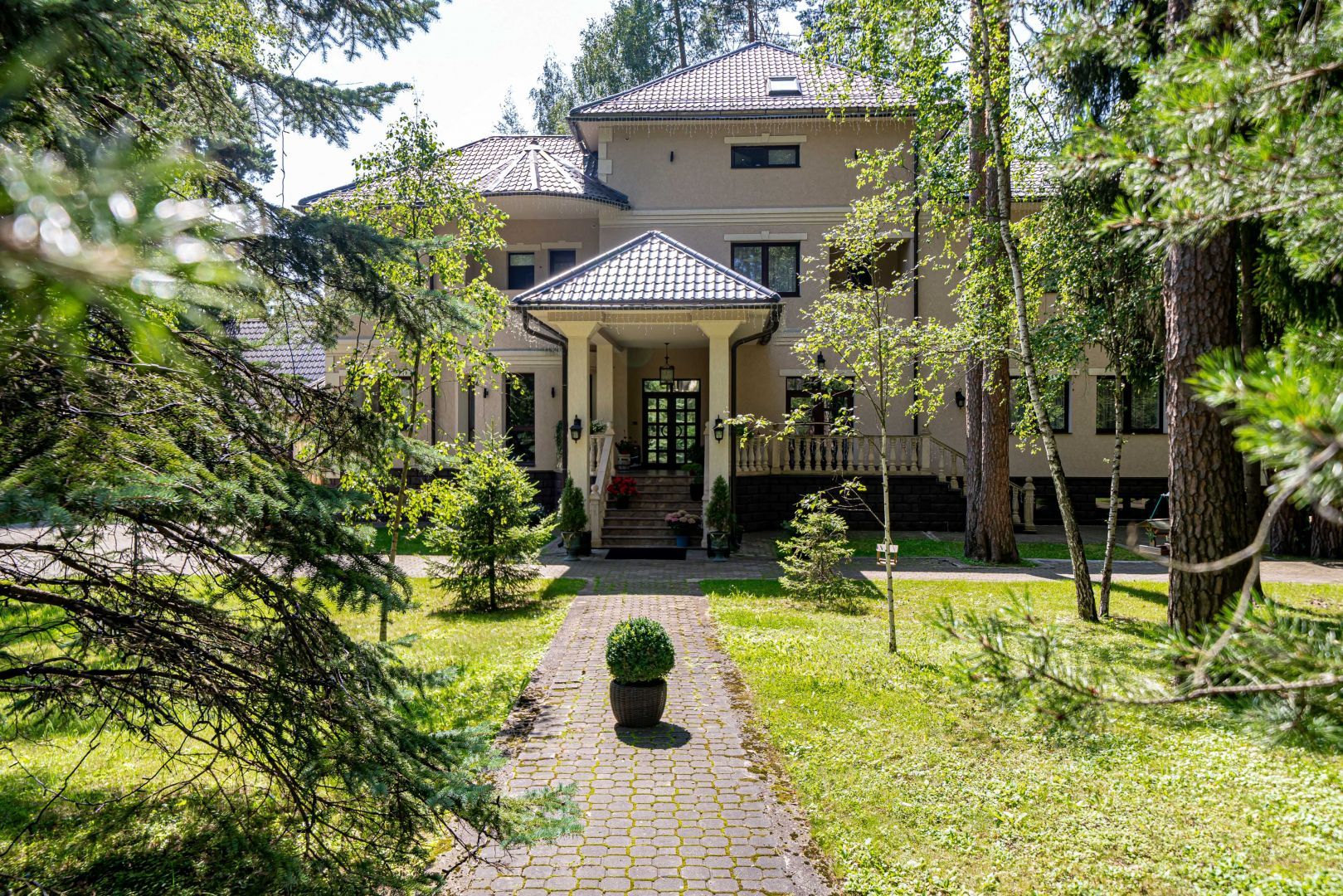 Красивый дом в Сосновом бору