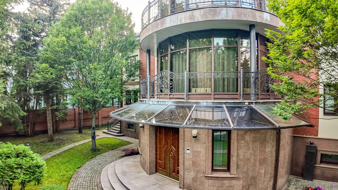 Продажа Дом 1063 м² на участке 15 сот. в КП Рассвет (Афганская деревня)