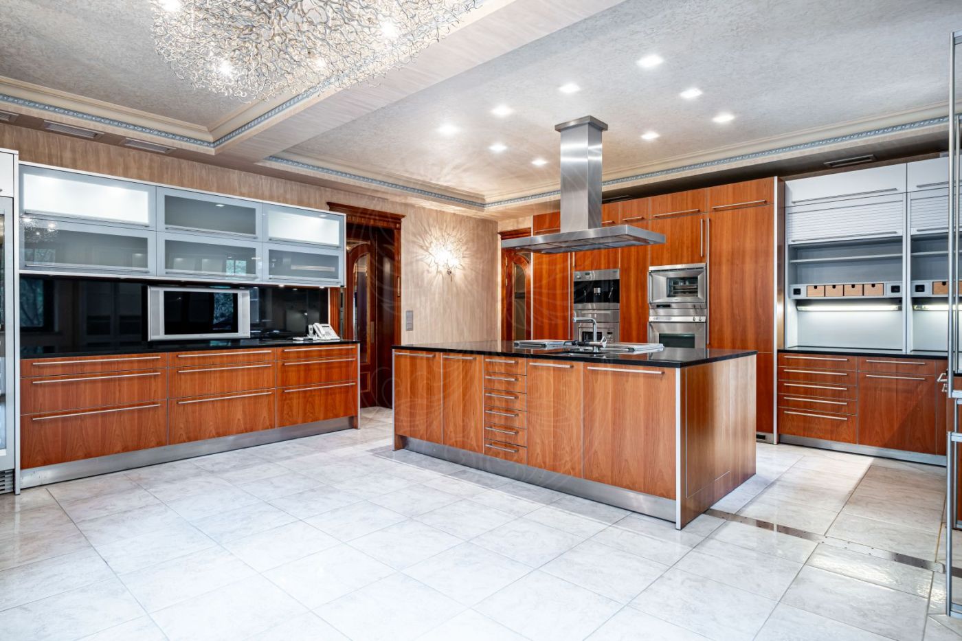 Продажа Дом 1063 м² на участке 15 сот. в КП Рассвет (Афганская деревня) - фото 6