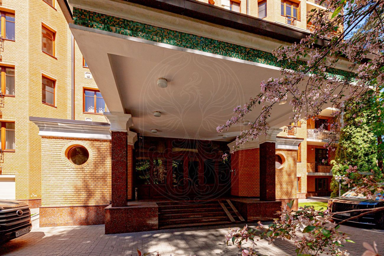 6-к.квартира 220 м², 2/7 эт. - фото 5