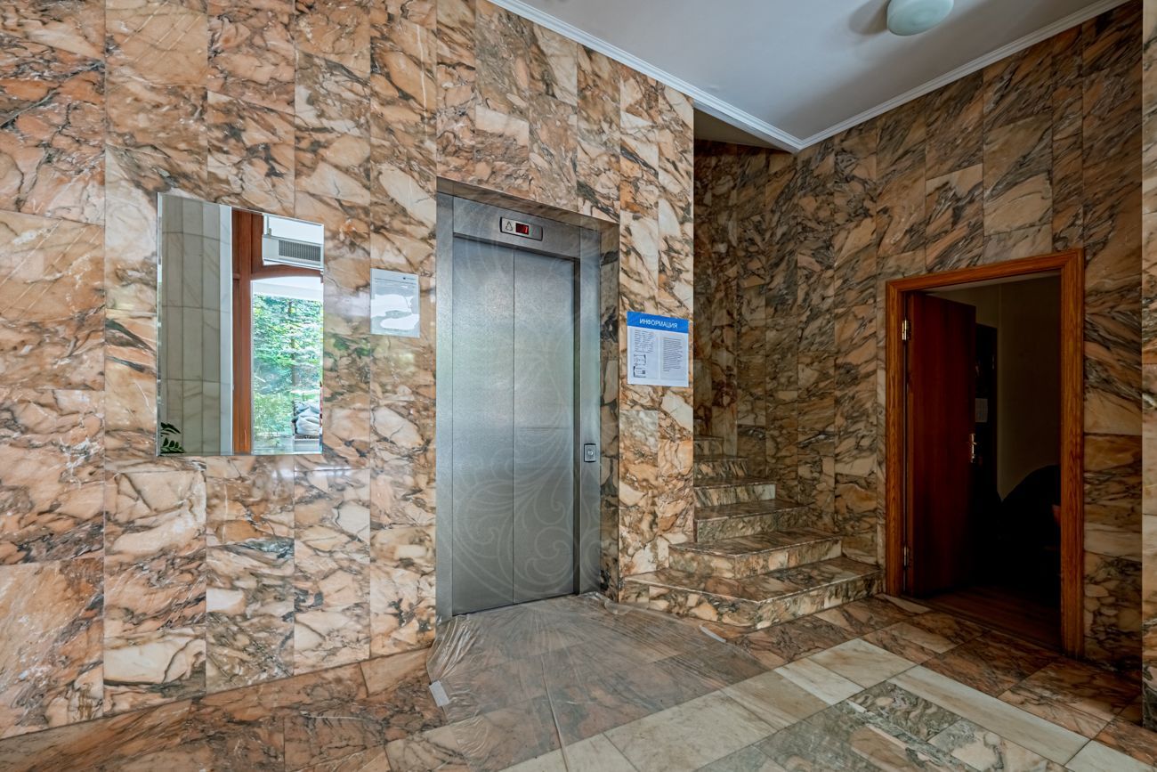 6-к.квартира 220 м², 2/7 эт. - фото 6