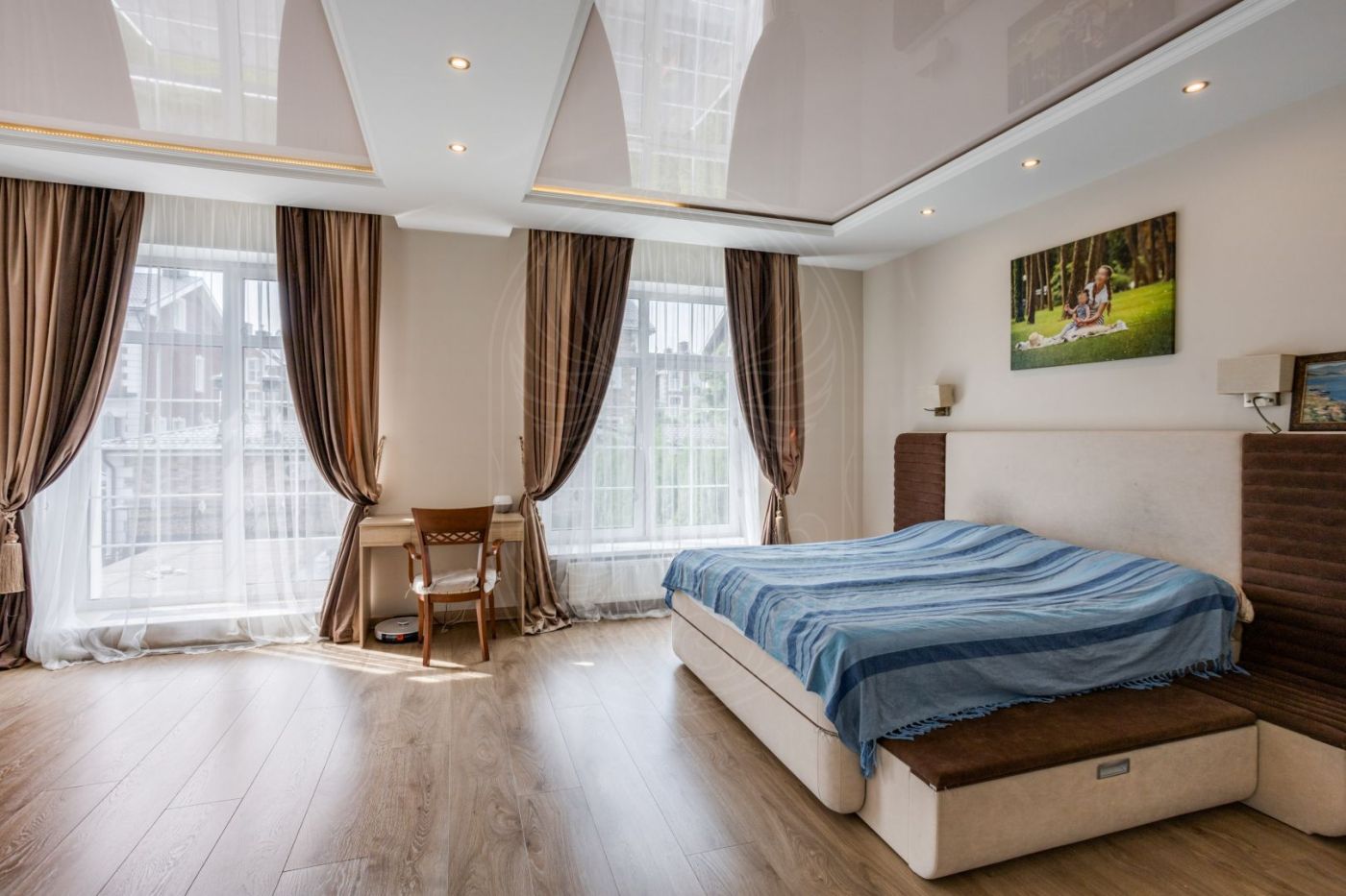 Продажа Дом 286 м² на участке 5.5 сот. в КП Европа-3
