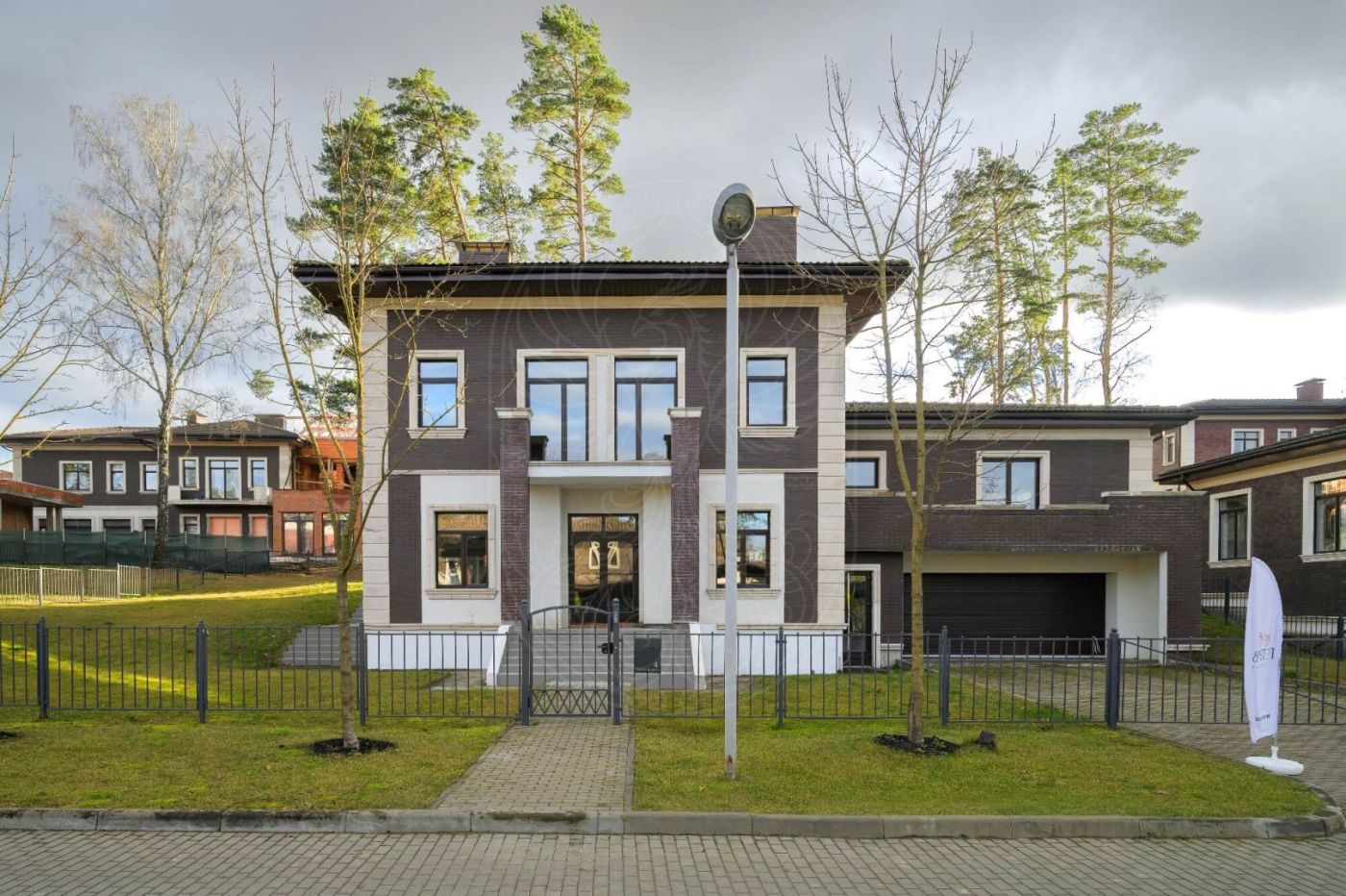 Продажа Дом 423 м² на участке 12.76 сот. в Петрово-Дальнее