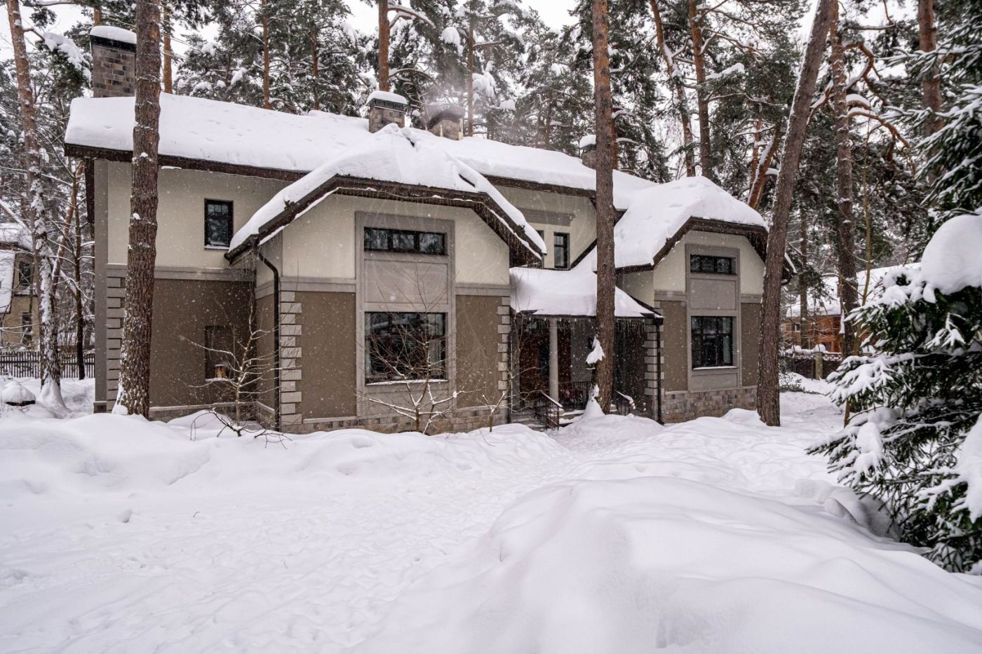 Продажа Дом 633 м² на участке 15 сот. в РАНИС