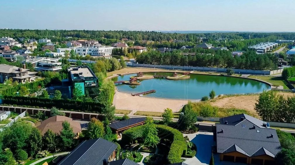 Участок в поселке Никольская Слобода