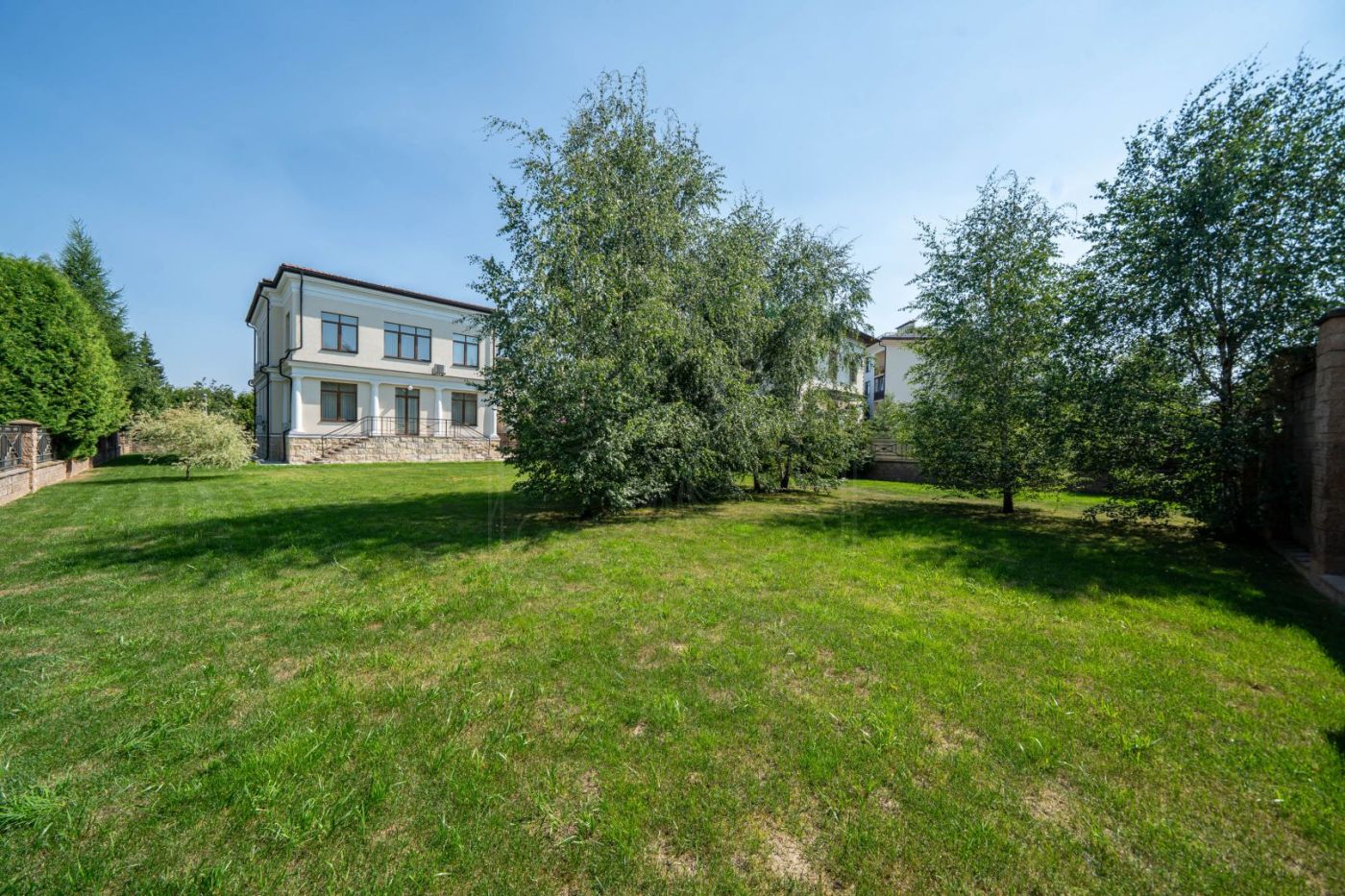 Продажа Дом 371 м² на участке 15 сот. в Резиденция Монолит - фото 2