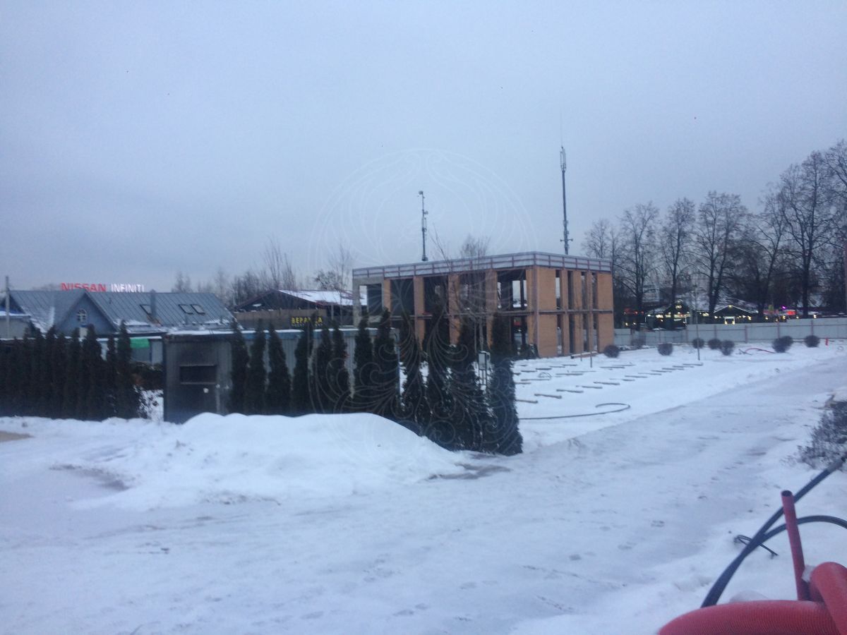 Участок с каркасом дома для коммерции - фото 3