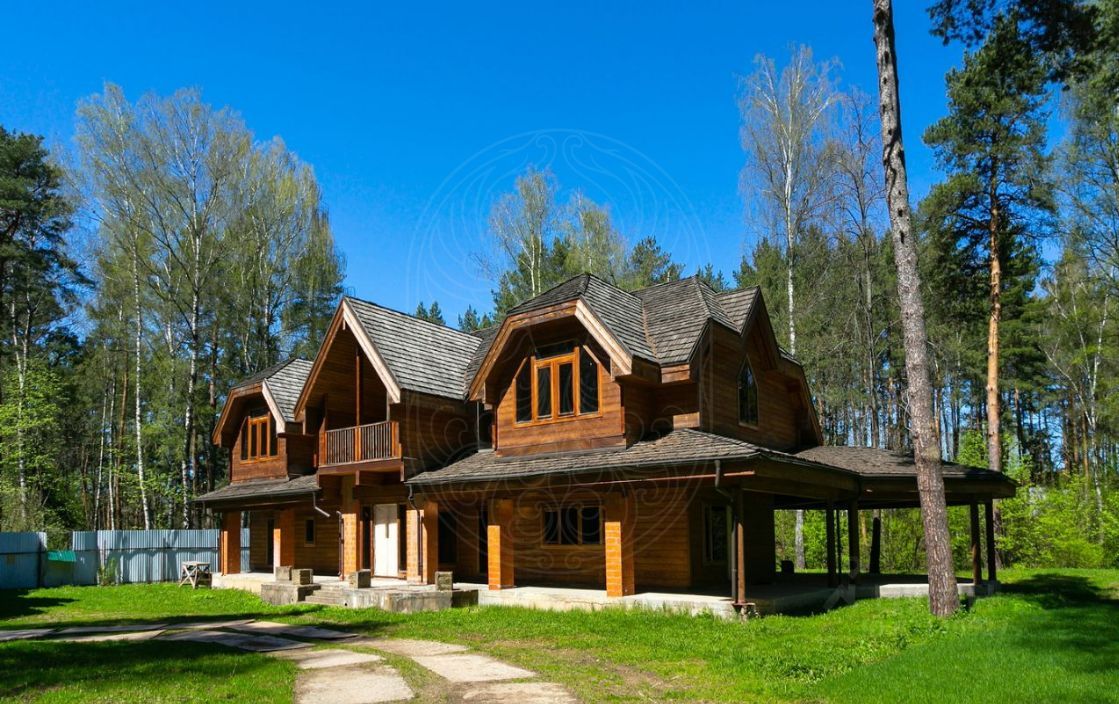 Дом в сосновом бору