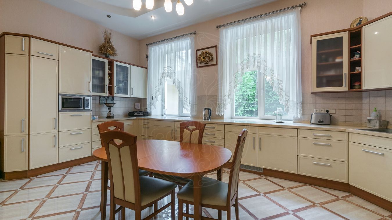Дом 1100 кв м на красивом лесном участке - фото 4