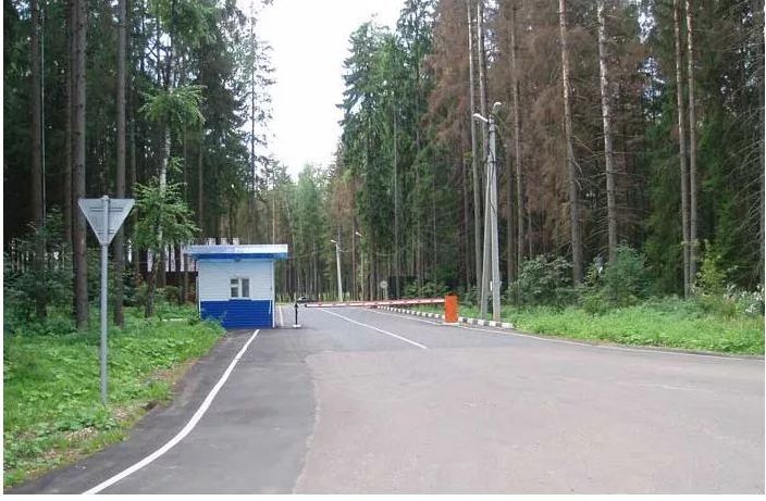 Участок в поселке Лесные Зори